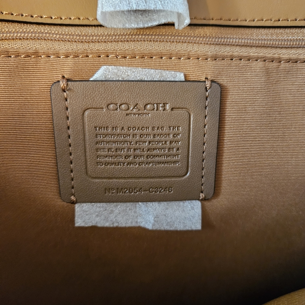 NWT Coach City Tote Lipstick Print - Picture 7 of 13